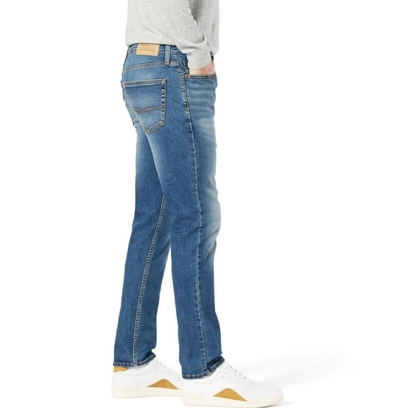 Levi Strauss Signature Slim Fit Jeans - Picture 2 of 7